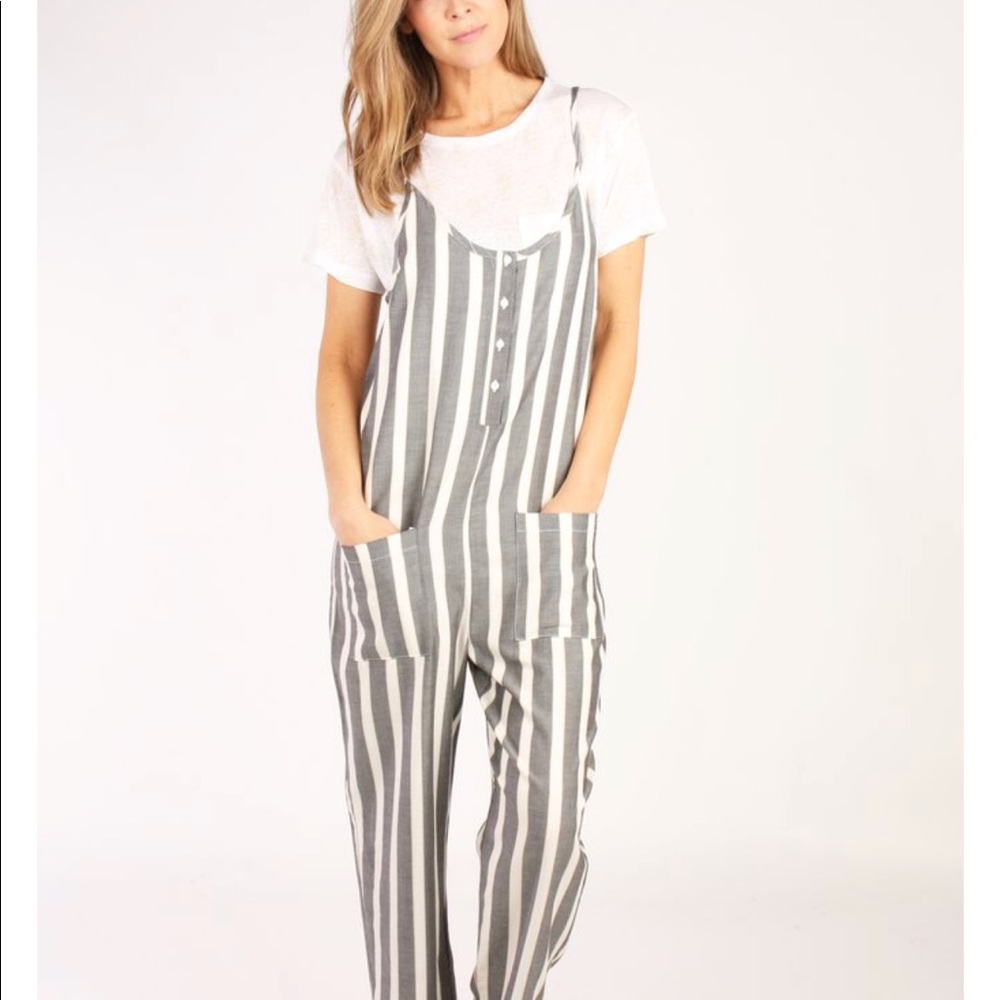 Knot sisters jumpsuit size s. No longer has tag.